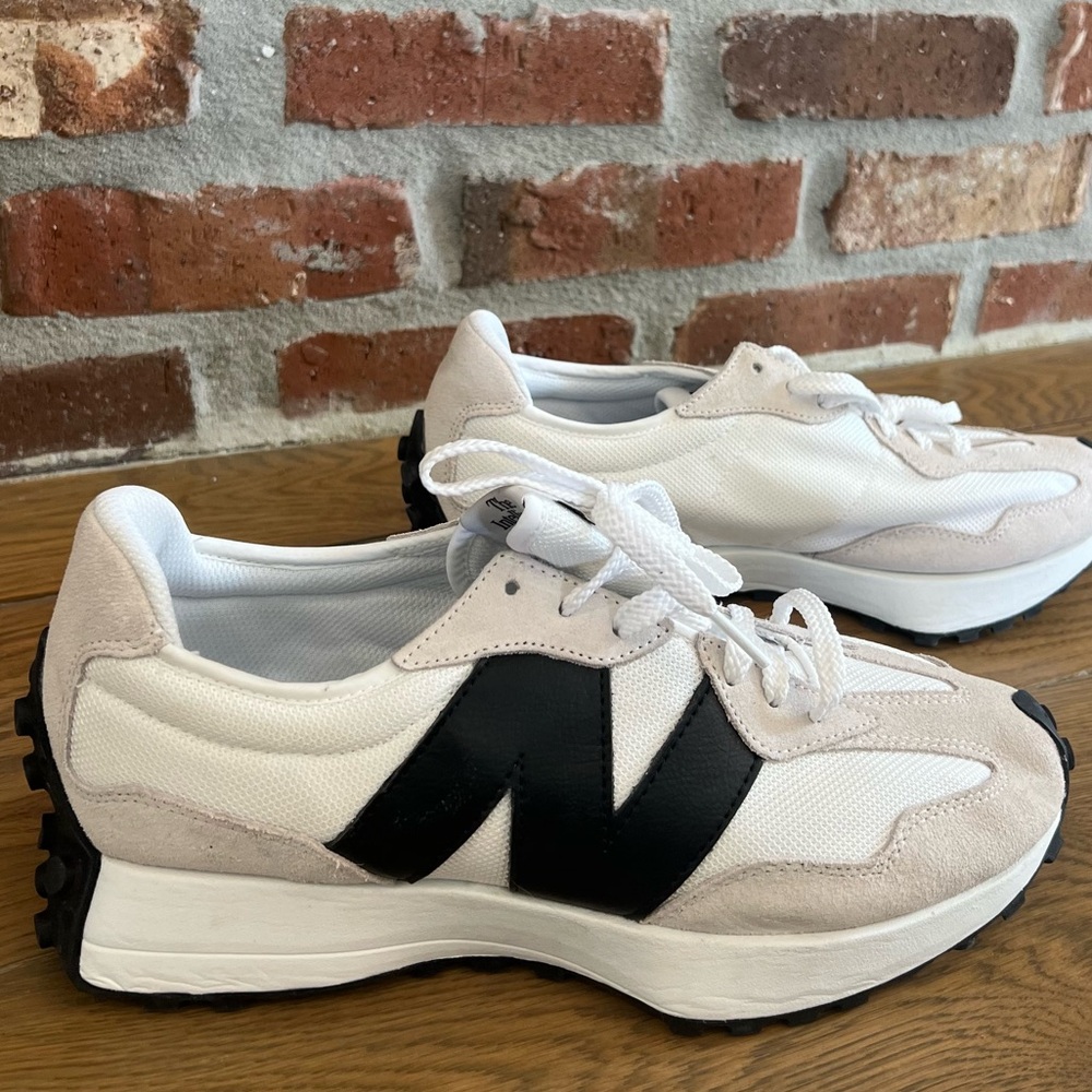 Men’s New Balance 327 size 10.5